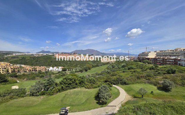Resale - Apartment - Manilva - La Duquesa
