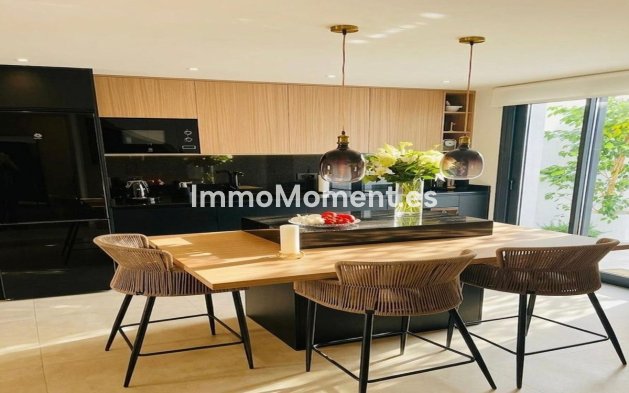 Revente - Maison mitoyenne - Estepona  - Estepona Centro