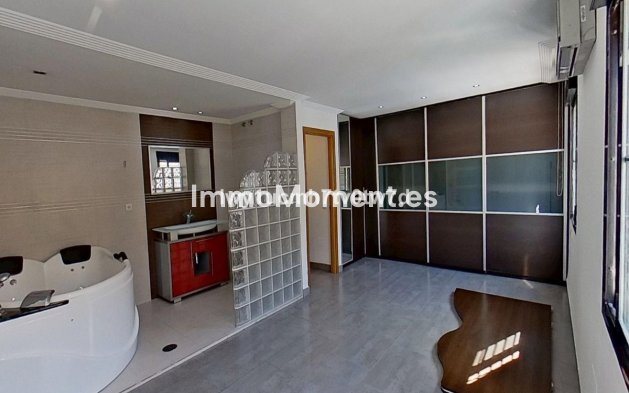 Revente - Maison mitoyenne - Intérieur                       - Churriana