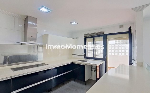 Revente - Maison mitoyenne - Intérieur                       - Churriana