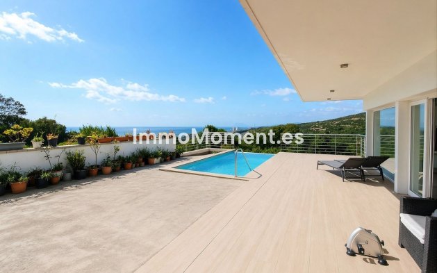 Resale - Villa - Manilva