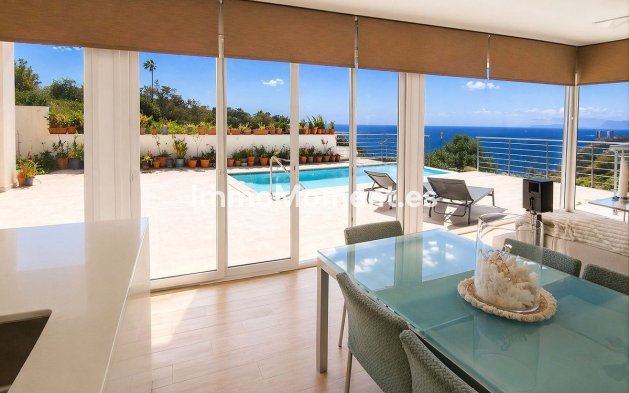 Resale - Villa - Manilva