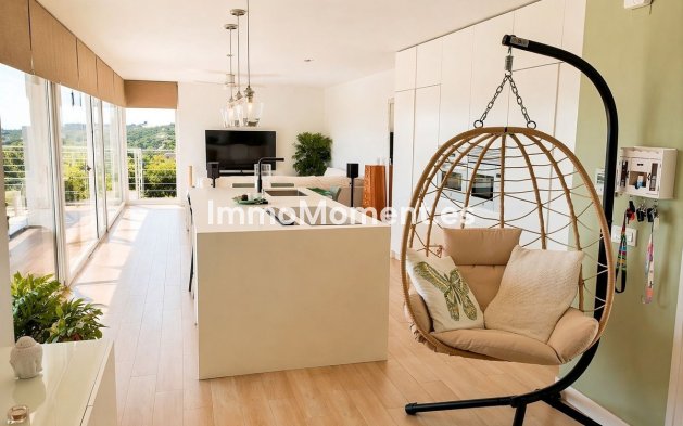 Resale - Villa - Manilva