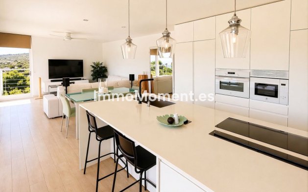 Resale - Villa - Manilva