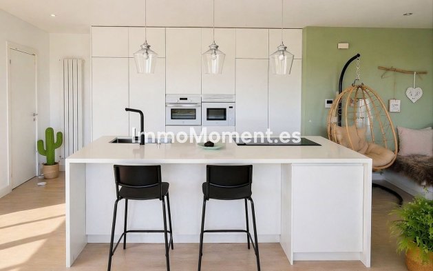 Resale - Villa - Manilva