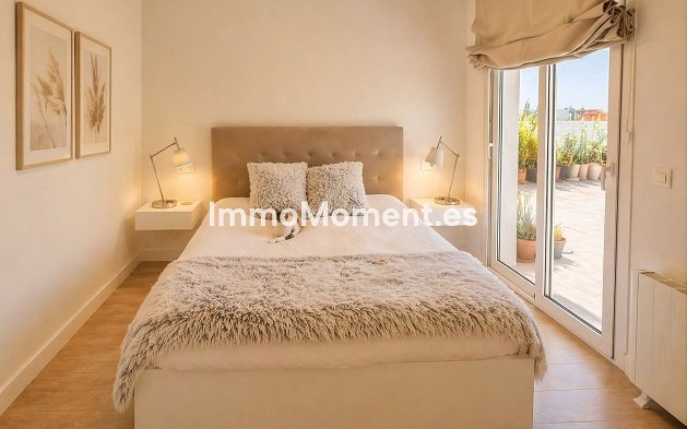 Resale - Villa - Manilva