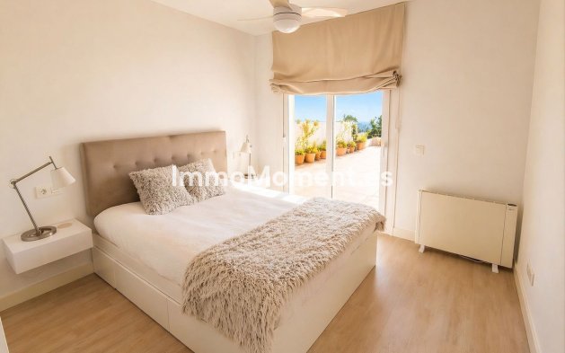 Resale - Villa - Manilva