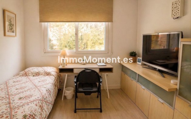 Resale - Villa - Manilva