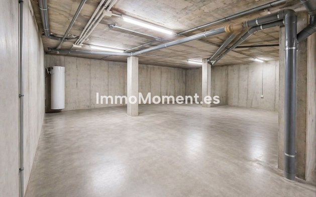 Resale - Villa - Manilva