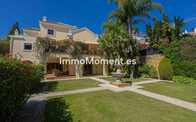 Wiederverkauf - Villa - New Golden Mile