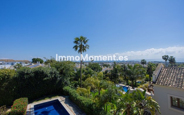 Wiederverkauf - Villa - New Golden Mile