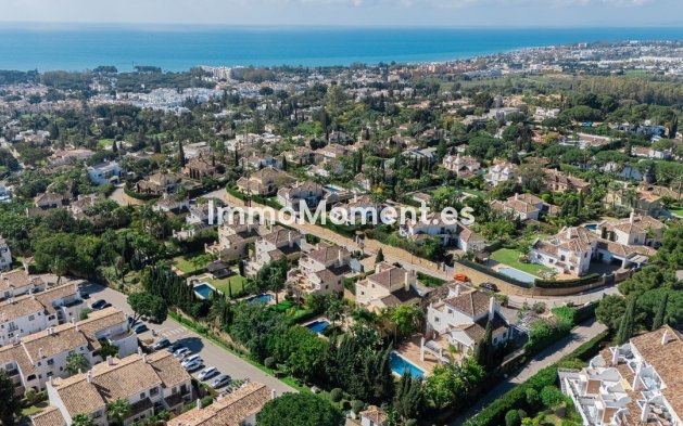 Wiederverkauf - Villa - New Golden Mile