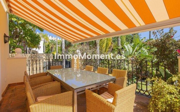 Wiederverkauf - Villa - New Golden Mile