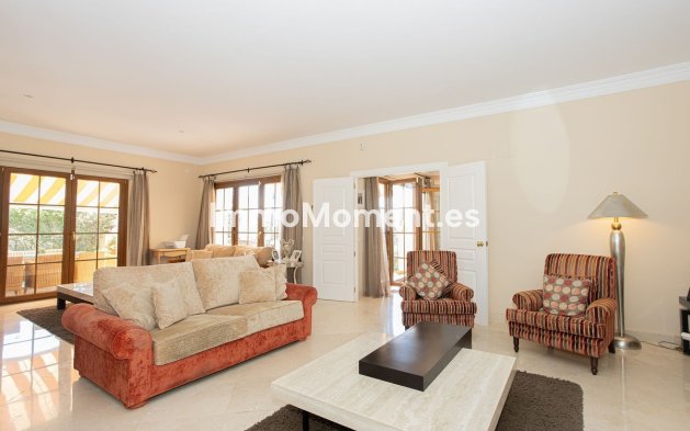 Wiederverkauf - Villa - New Golden Mile