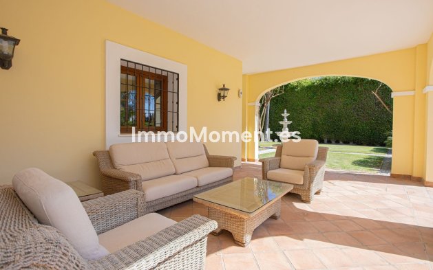 Wiederverkauf - Villa - New Golden Mile