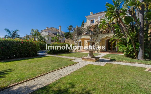 Wiederverkauf - Villa - New Golden Mile