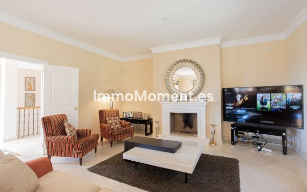 Wiederverkauf - Villa - New Golden Mile