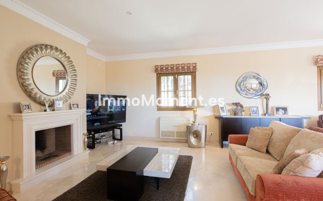 Wiederverkauf - Villa - New Golden Mile