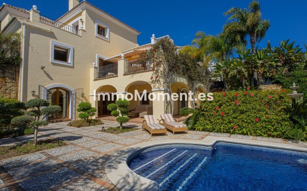 Wiederverkauf - Villa - New Golden Mile