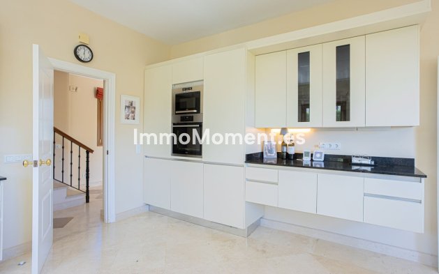 Wiederverkauf - Villa - New Golden Mile