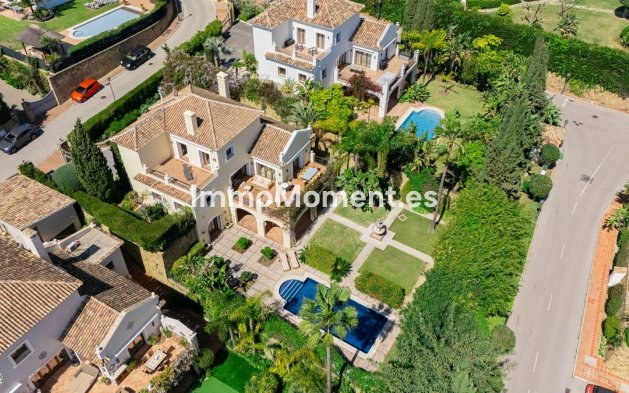 Wiederverkauf - Villa - New Golden Mile