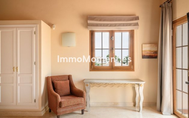 Wiederverkauf - Villa - New Golden Mile