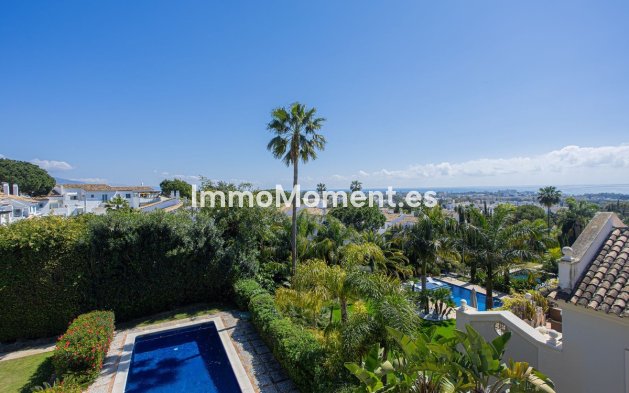 Wiederverkauf - Villa - New Golden Mile