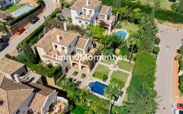 Wiederverkauf - Villa - New Golden Mile