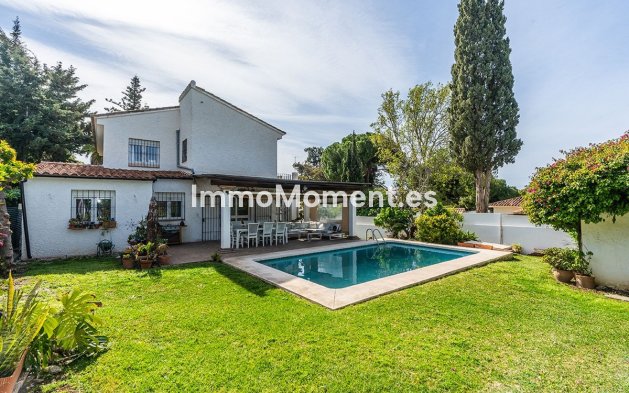 Resale - Villa - Marbella - Río Real