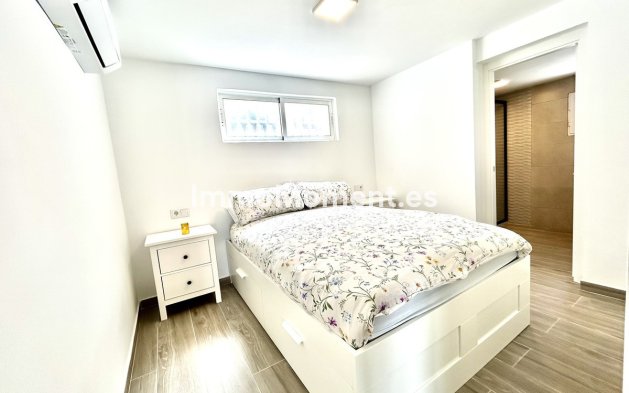 Wiederverkauf - Villa - Orihuela - Villamartin