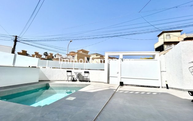 Wiederverkauf - Villa - Orihuela - Villamartin