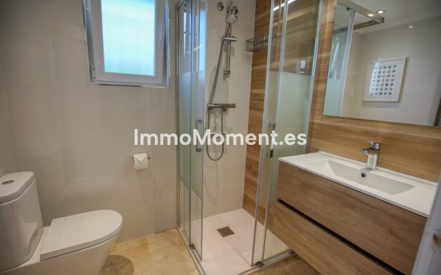 Revente - Maison mitoyenne - Estepona  - Estepona Centro