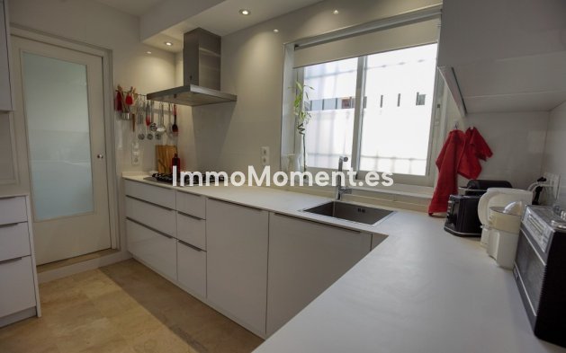 Revente - Maison mitoyenne - Estepona  - Estepona Centro