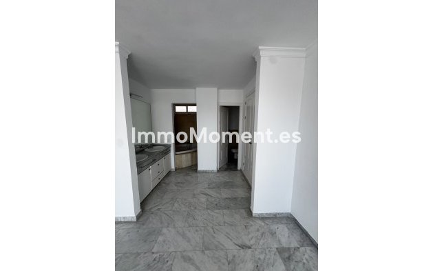 Wiederverkauf - Wohnung - Marbella - Guadalmina Baja