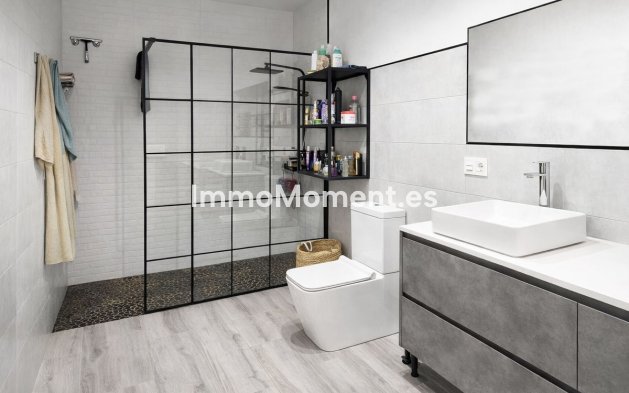 Wiederverkauf - Wohnung -   Inländisch - Alhaurín el Grande Centro