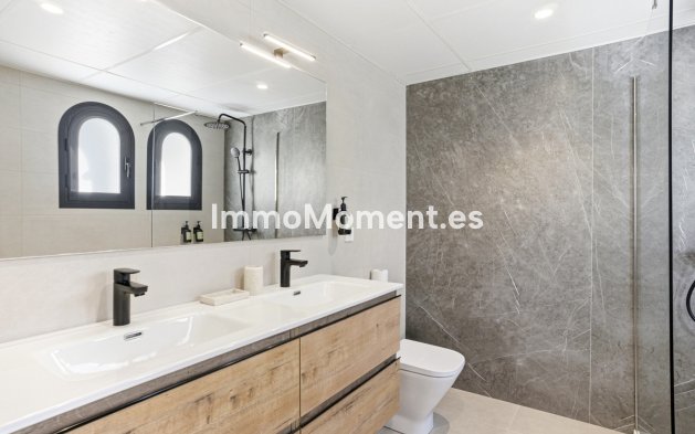 Revente - Maison mitoyenne - Estepona  - Estepona Centro