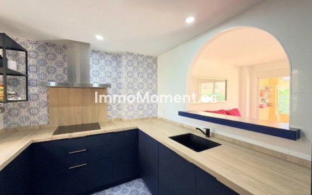 Revente - Maison mitoyenne - Estepona  - Estepona Centro