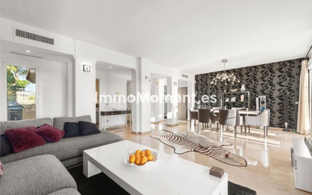 Wiederverkauf - Wohnung - Marbella - Nueva Andalucía