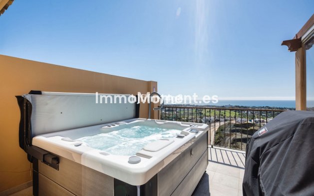 Resale - Apartment - Benahavís - Benahavís Centro