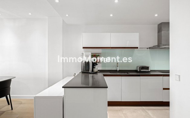 Resale - Apartment - Benahavís - Benahavís Centro