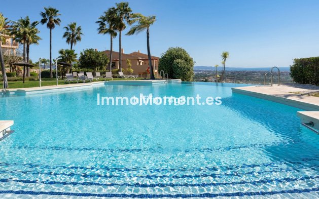 Resale - Apartment - Benahavís - Benahavís Centro