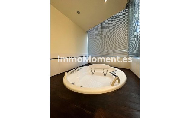 Wiederverkauf - Villa - Marbella - The Golden Mile