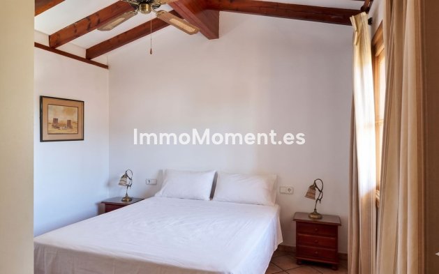 Wiederverkauf - Villa - Estepona  - Estepona Centro