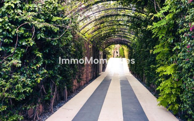 Wiederverkauf - Villa - Marbella - The Golden Mile