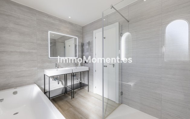 Wiederverkauf - Villa - Manilva - La Duquesa