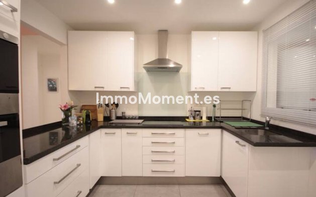 Revente - Appartement - Estepona  - Estepona Centro