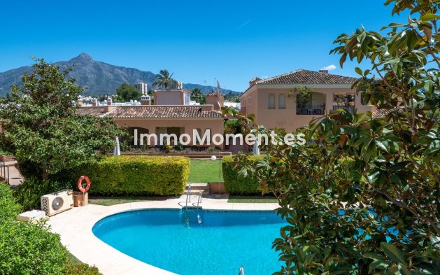 Revente - Appartement - Marbella - Nueva Andalucía