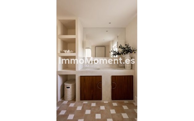 Wiederverkauf - Villa - Marbella - El Rosario