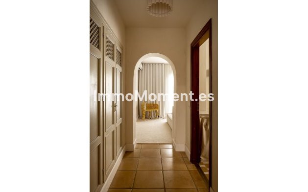 Wiederverkauf - Villa - Marbella - El Rosario