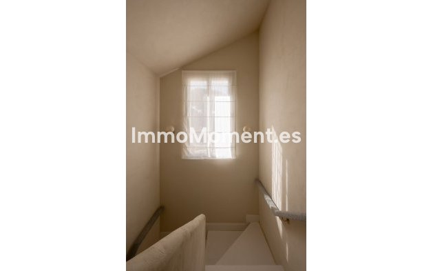 Wiederverkauf - Villa - Marbella - El Rosario